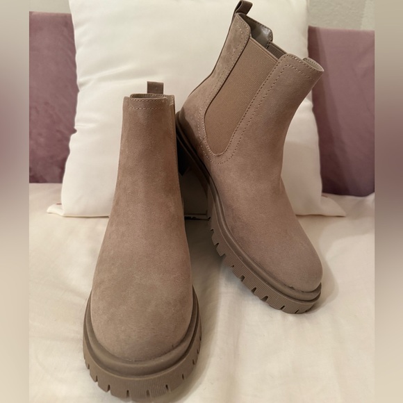 Old Navy chunky heel boot - Picture 1 of 4